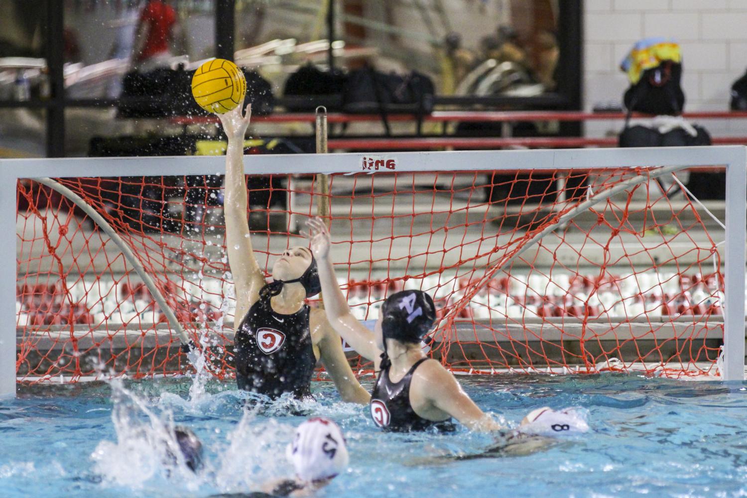 <a href='http://rok9.xuemi.net'>BETVLCTOR伟德登录</a> student athletes compete in a water polo tournament on campus.